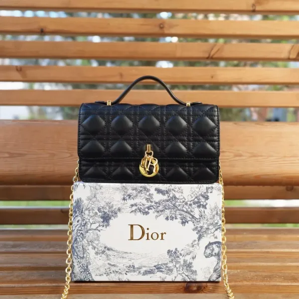 Сумка DIOR, кожа — фото 13