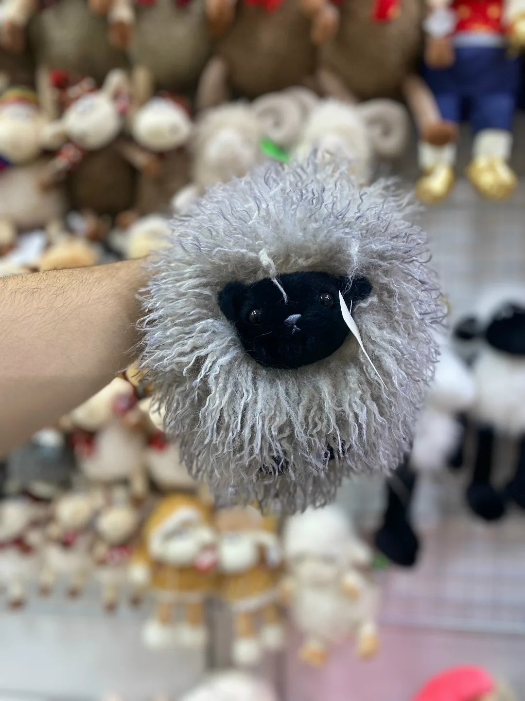 Мягкая игрушка пушистая барашка — фото 2