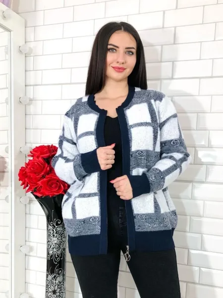 Кофта из смесовой ткани с добавлением ангоры и кашемира — фото 7