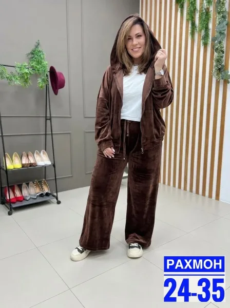 Костюм женский из велюра — фото 4