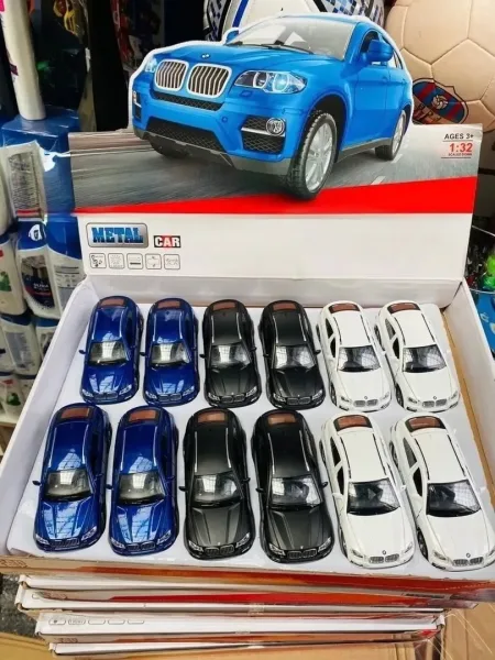 Металлическая игрушечная машина BMW X6 с функцией открытия дверей — фото 5