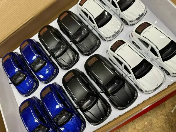 Металлическая игрушечная машина BMW X6 с функцией открытия дверей — фото 17