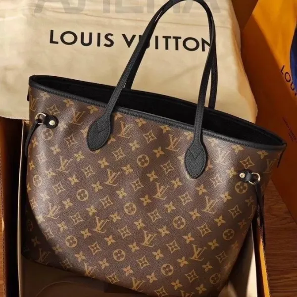 LOUISVUITTON, сумка из канвы и натуральной кожи — фото 9