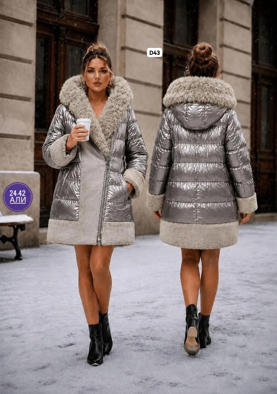 Платье серо-кофейное глянцевое удлинённое серая — фото 1