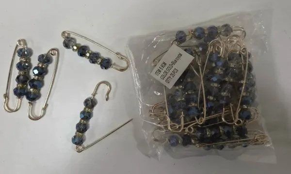 Булавка с стразами и бусини — фото 25