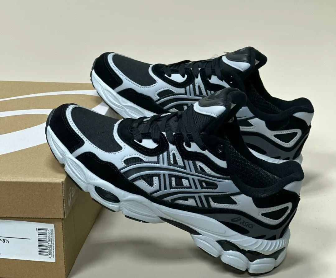 Демисезонные и зимние кроссовки Asics с термоизоляцией обеспечивают комфорт и защиту при температуре до -21 °C — фото 6