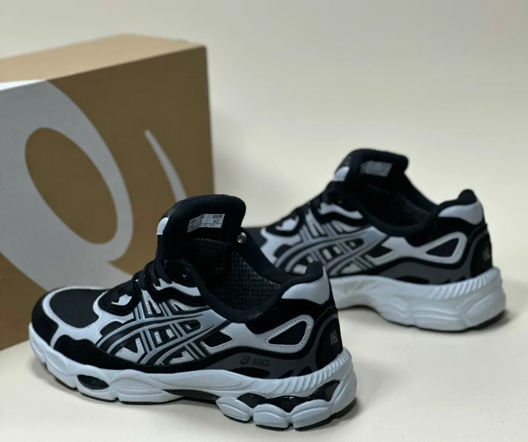Демисезонные и зимние кроссовки Asics с термоизоляцией обеспечивают комфорт и защиту при температуре до -21 °C — фото 5