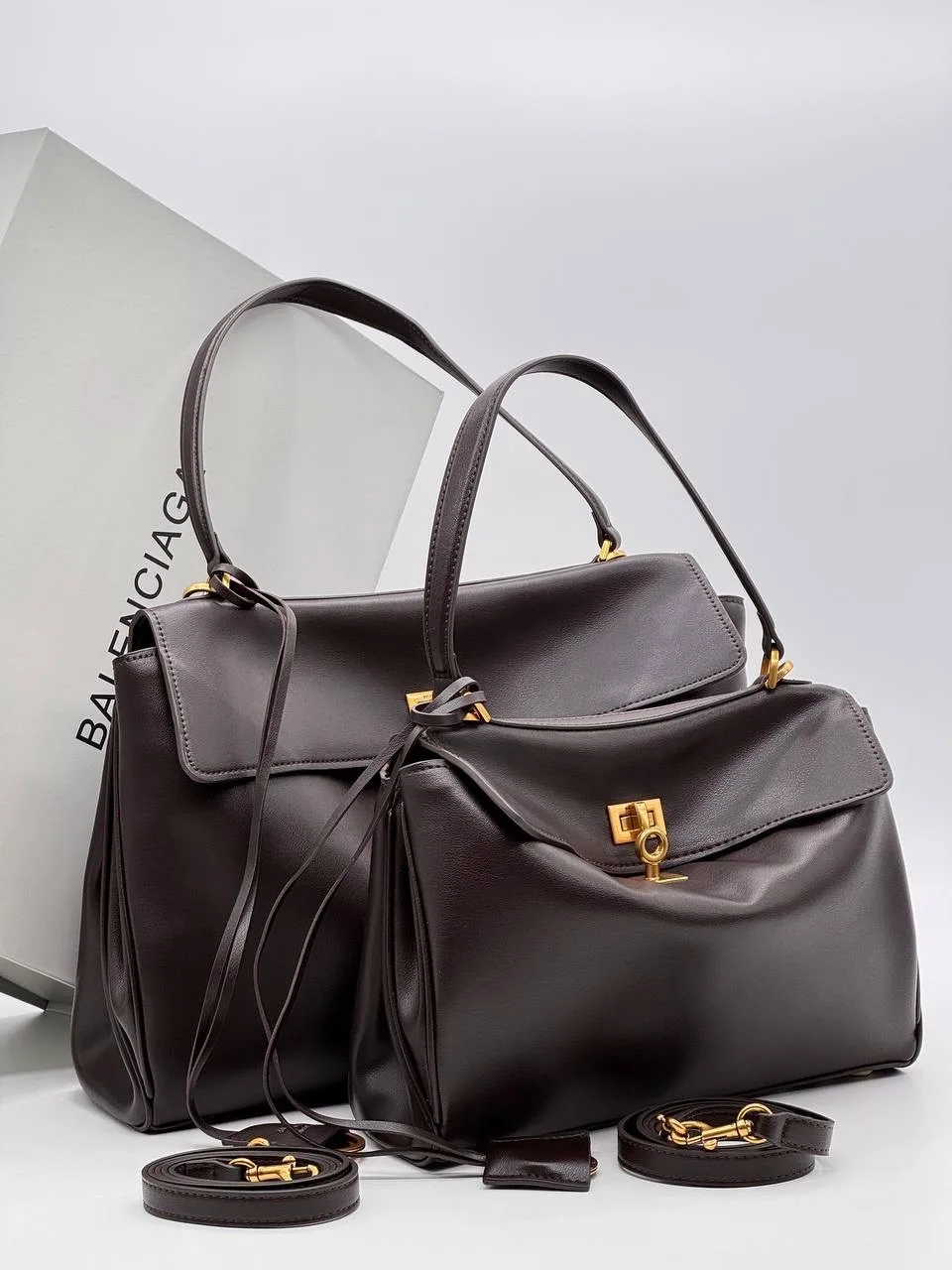 Balenciaga сумка из натуральной кожи — фото 1