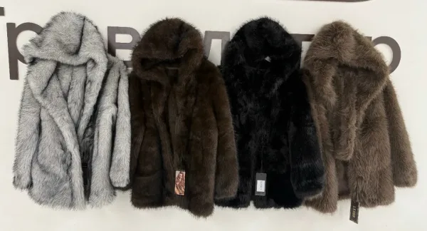 Шуба экомех укороченная С поясом и капюшоном полушубок - это идеальное сочетание стиля и тепла для демисезона и зимы — фото 7