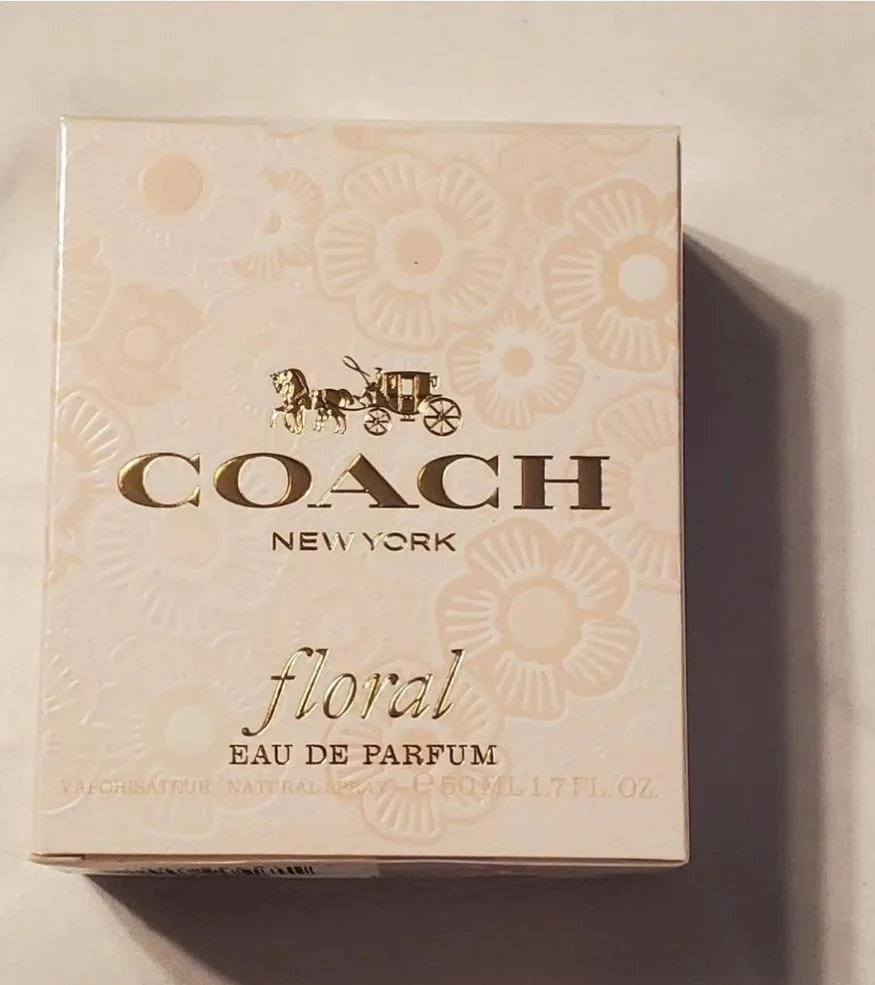 Аромат Coach Floral Eau The Parfum сочетает в себе свежие и нежные цветочные ноты, которые делают его идеальным выбором — фото 1