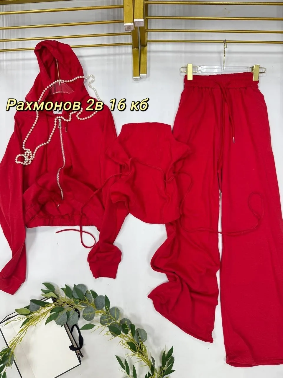 Костюм тройка из качественной ткани с худи — фото 2