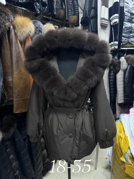 Куртка женская с капюшоном, воротник из натурального меха писец — фото 2