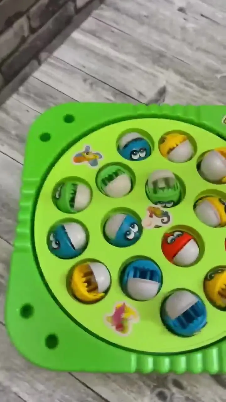 Игрушка для детей из пластика — видео