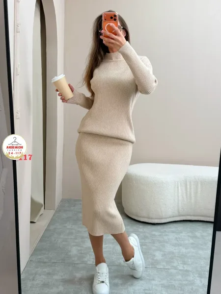 Костюм двойка в одном цвете — фото 1