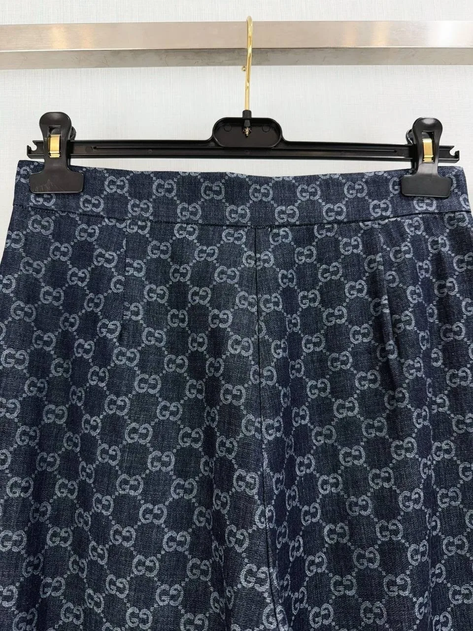 Gucci GG Denim — джинсы с жаккардовым рисунком — фото 4