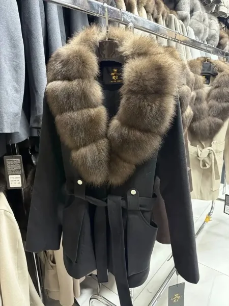 Длинная шуба из натурального меха — фото 1