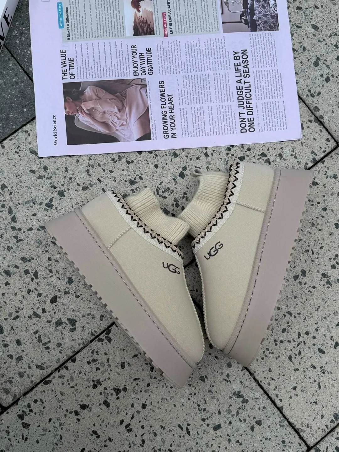Зимние ботинки UGG на платформе из premium-материала — фото 7