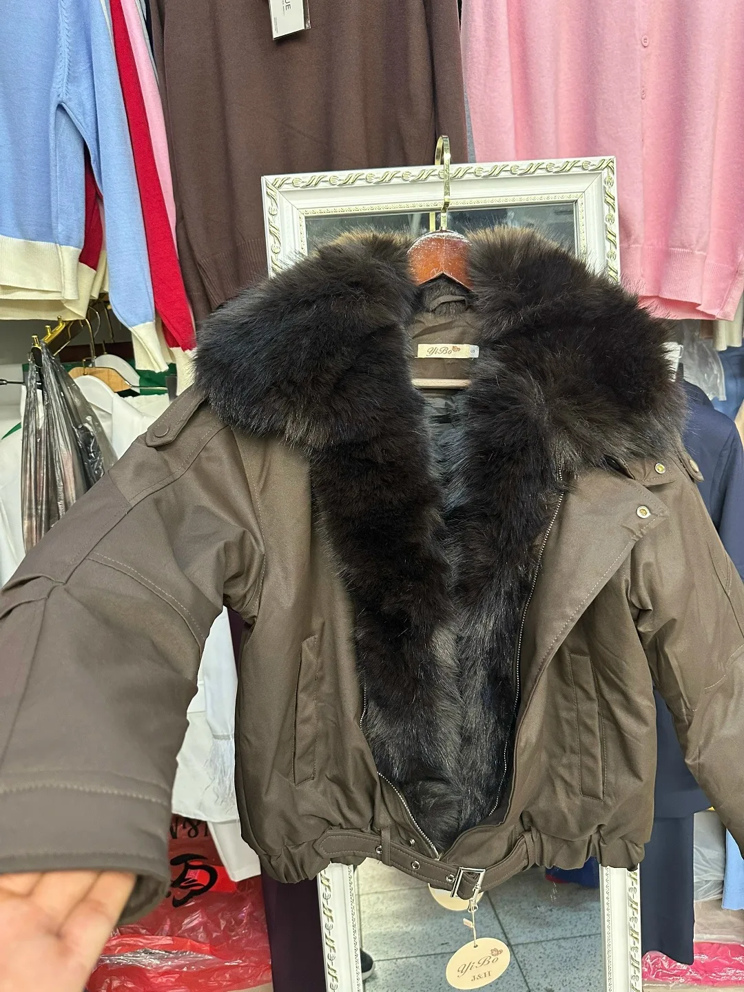 Женская парка с натуральным мехом песца — фото 1
