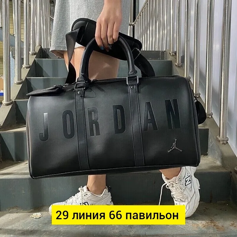 Дорожная сумка из эко-кожи с вместительным отделением — фото 4