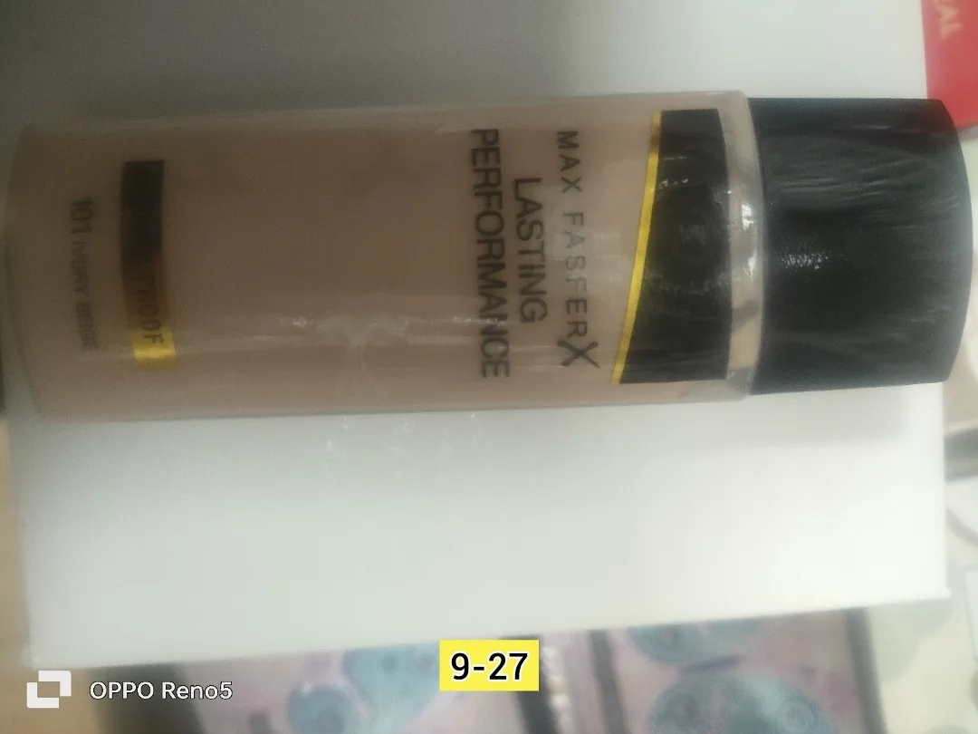 Тональный крем Max Factor Lasting Performance 101 Ivory Beige — фото 2