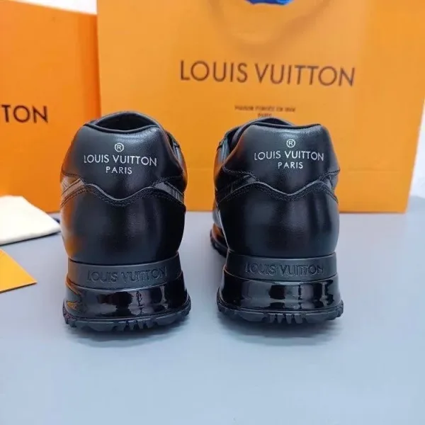 Кроссовки Louis Vuitton Run Away — фото 10