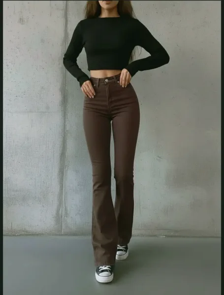 Джинсы клеш из хлопкового материала с добавлением стрейча Хлопок/Стрейч тянутся — фото 1