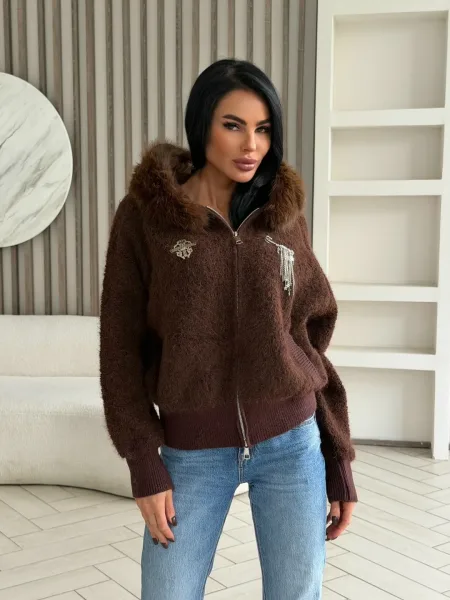 Укороченный пушистый свитер Chrome Hearts съемным мехом и металлическими элементами — фото 5