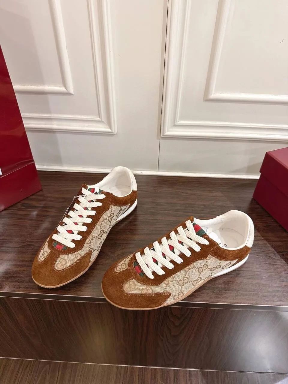 Низкопрофильные городские кеды Gucci Shift из замши и текстиля — фото 5
