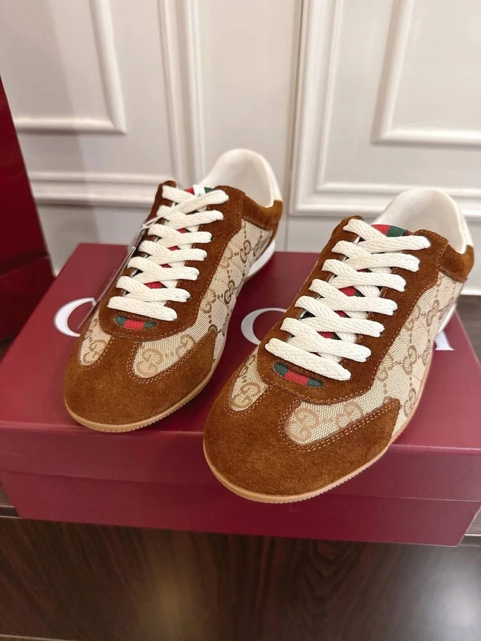 Низкопрофильные городские кеды Gucci Shift из замши и текстиля — фото 7