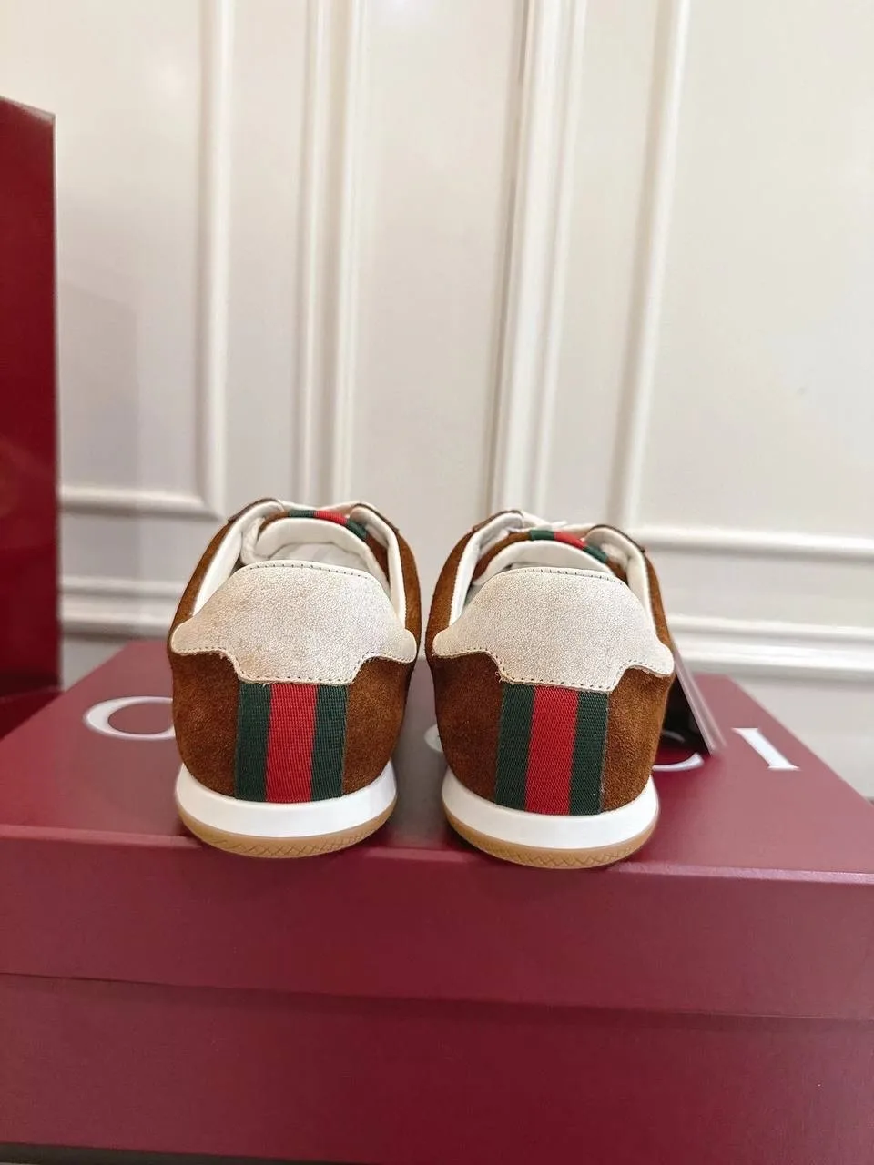 Низкопрофильные городские кеды Gucci Shift из замши и текстиля — фото 10