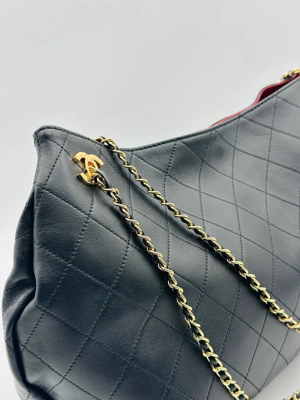 Chanel Сумка выполнена из натуральной кожи — фото 9