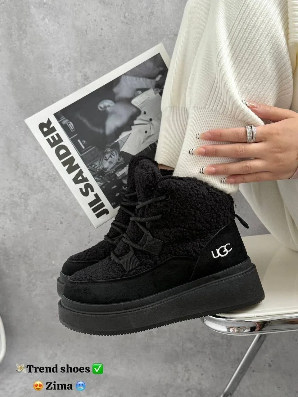 Зимние ботинки UGG на платформе из натуральной замши — фото 8
