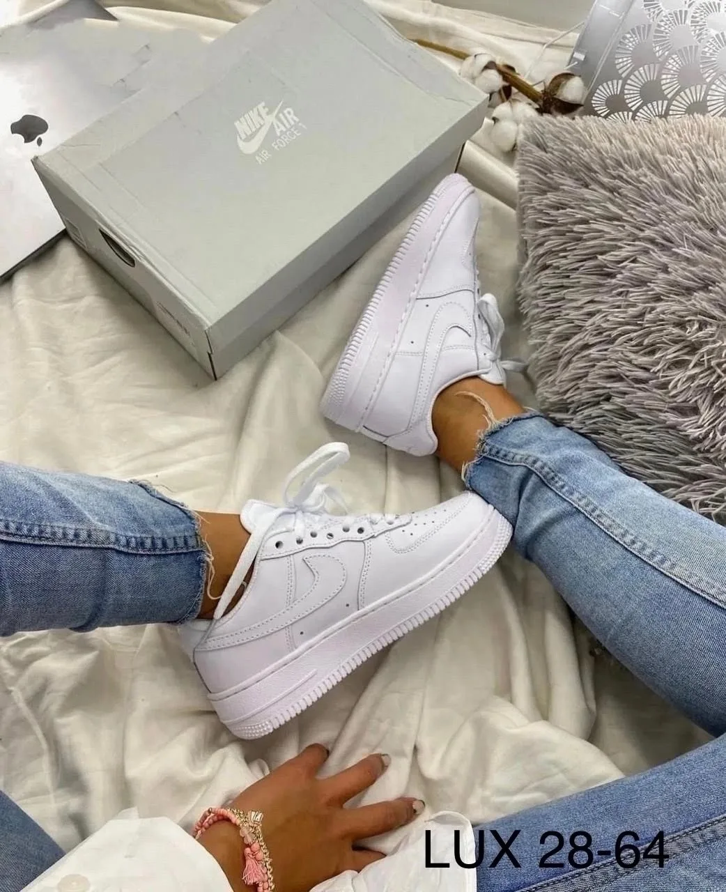 Кроссовки женские Nike Air Force — фото 9