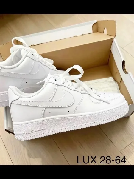 Кроссовки женские Nike Air Force — фото 6