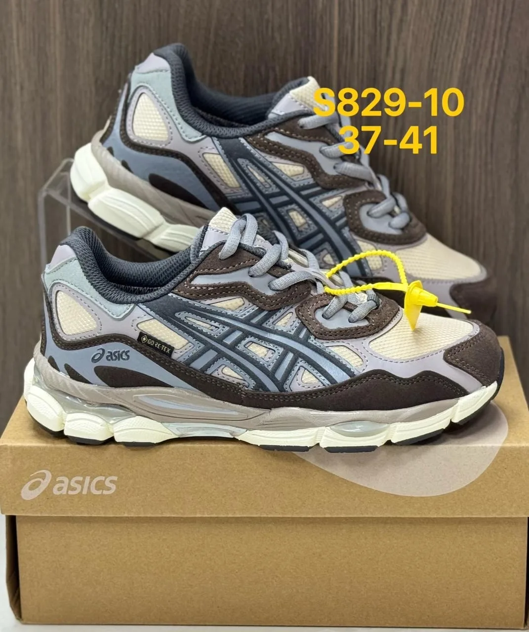 ASICS кроссовки — фото 1