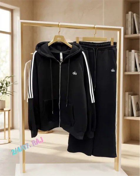 Костюм Adidas с начесом для комфортной носки в прохладную погоду — фото 11