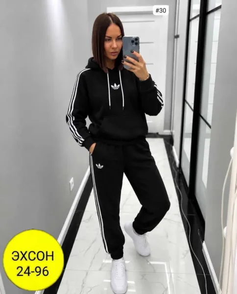 Спортивный костюм Adidas — фото 1
