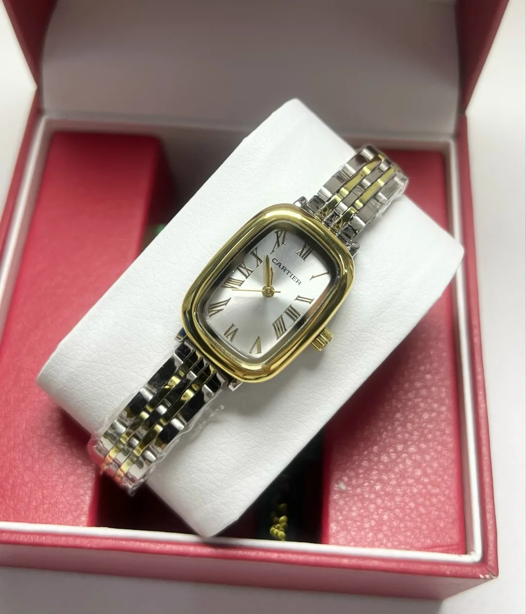 Часы женские CARTIER — фото 7