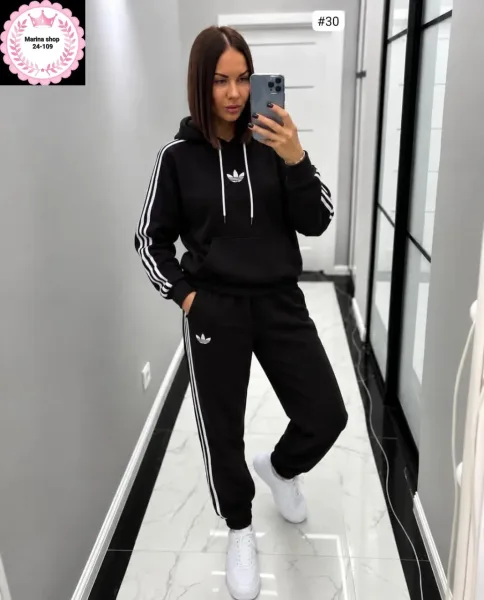 Спортивный костюм Adidas — фото 1