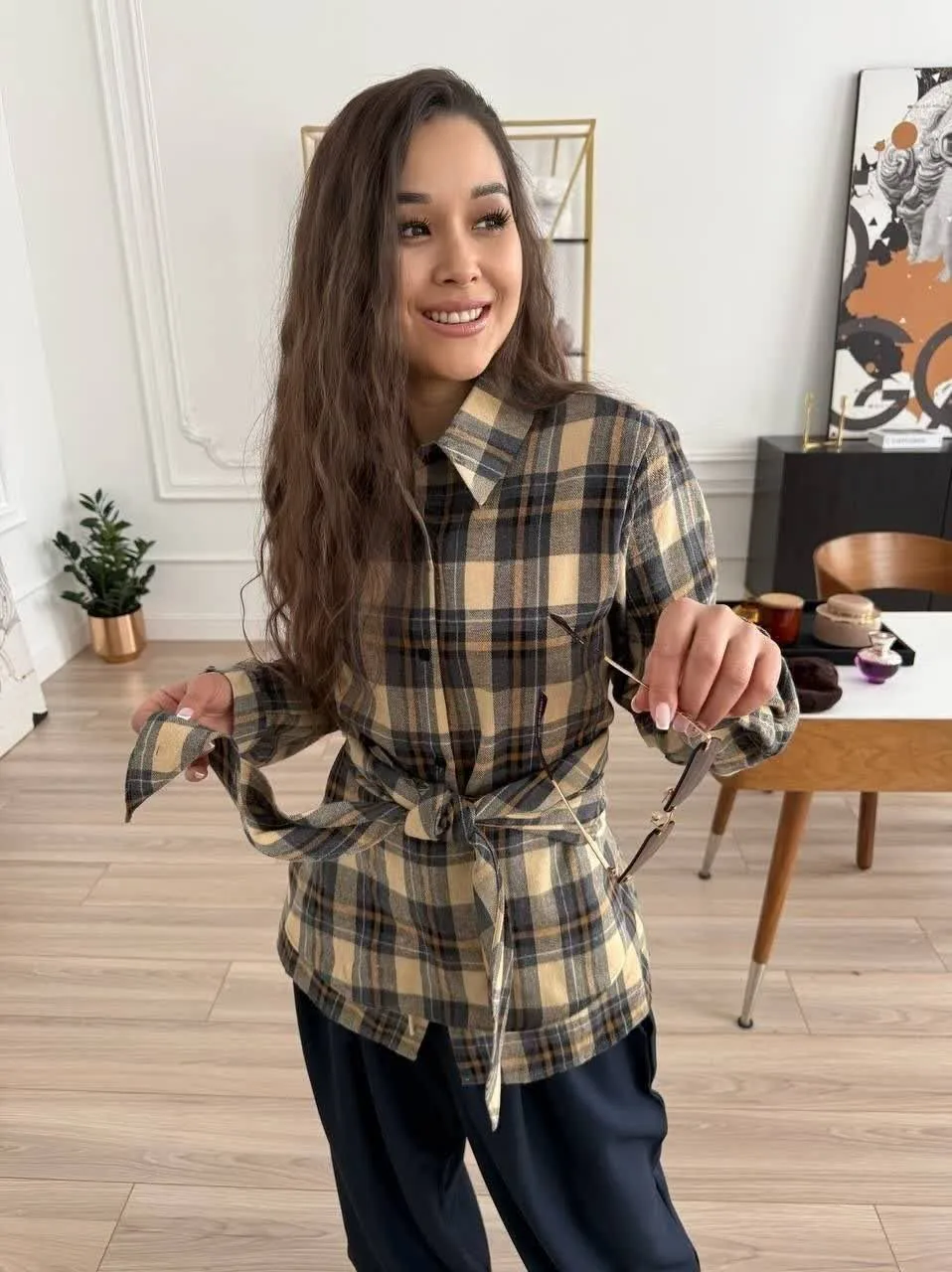 Женская рубашка с баской в клетку из тонкой байки — фото 7