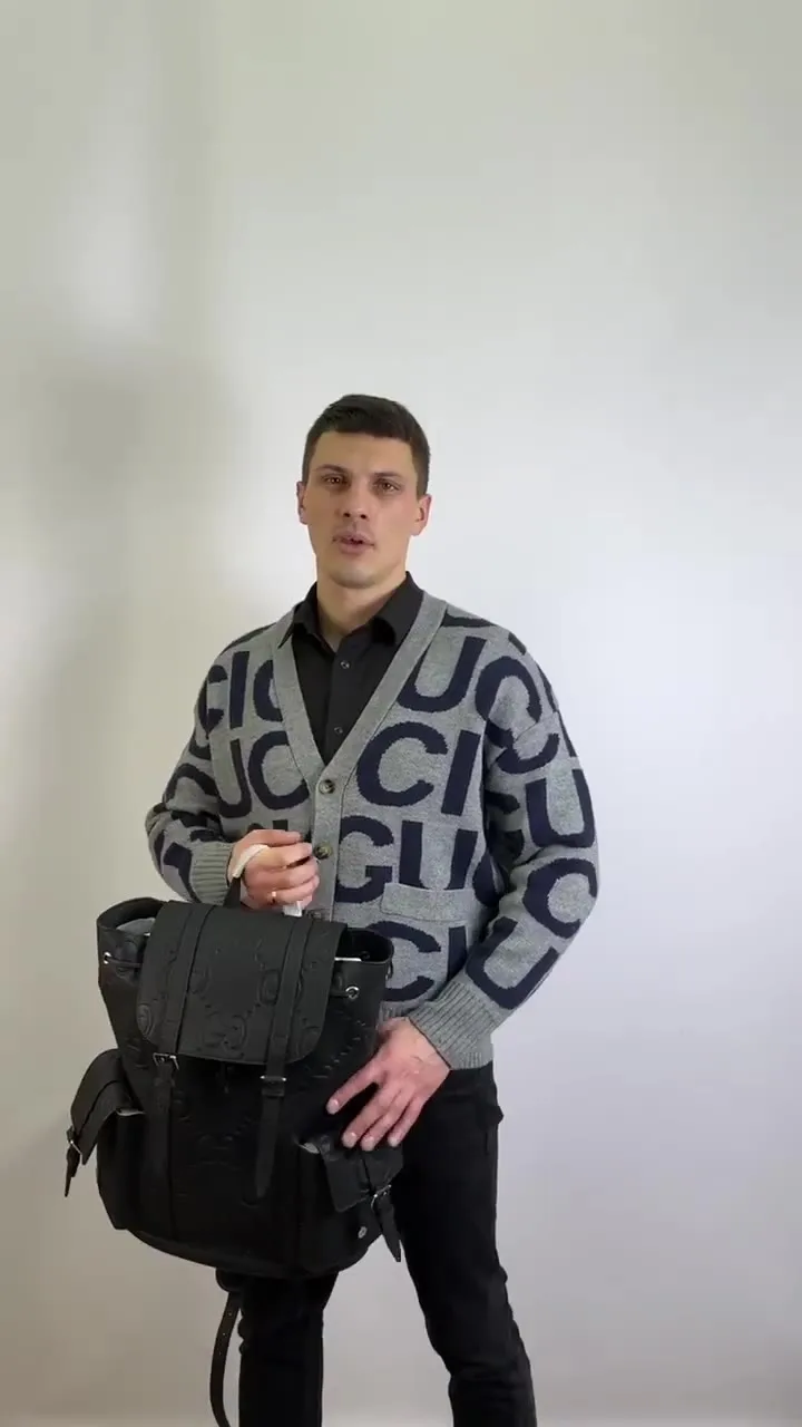 На видео также кардиган Gucci, жаккард — видео
