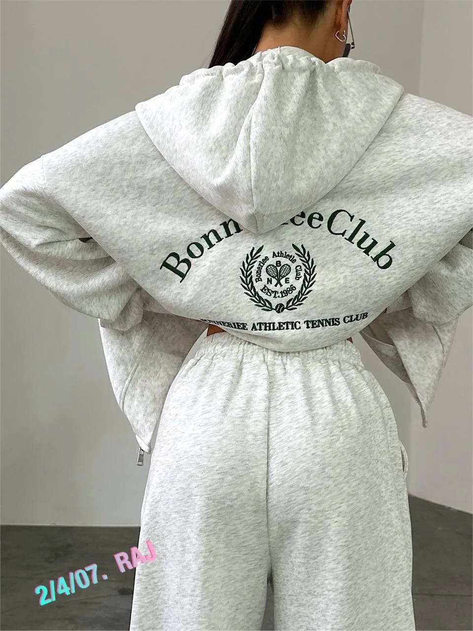 Ура Мы получили костюма двойка от баннера Club с насосами — фото 6