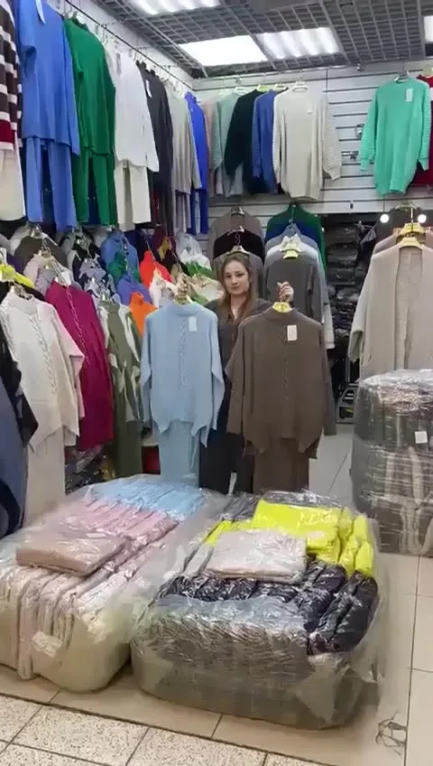 Тёплый шерстяной костюм оверсайз с длинной юбкой — видео
