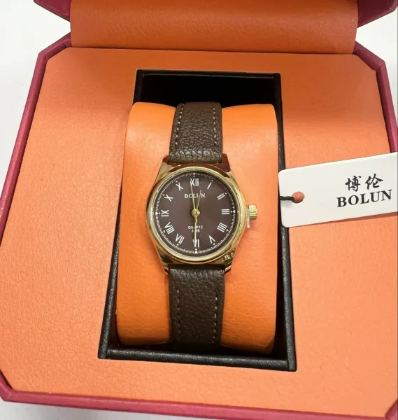 Часы из искусственной кожи — фото 9