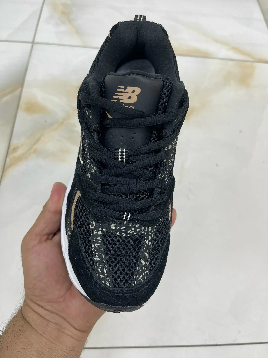 Лёгкие и удобные туфли на низком каблуке — фото 6