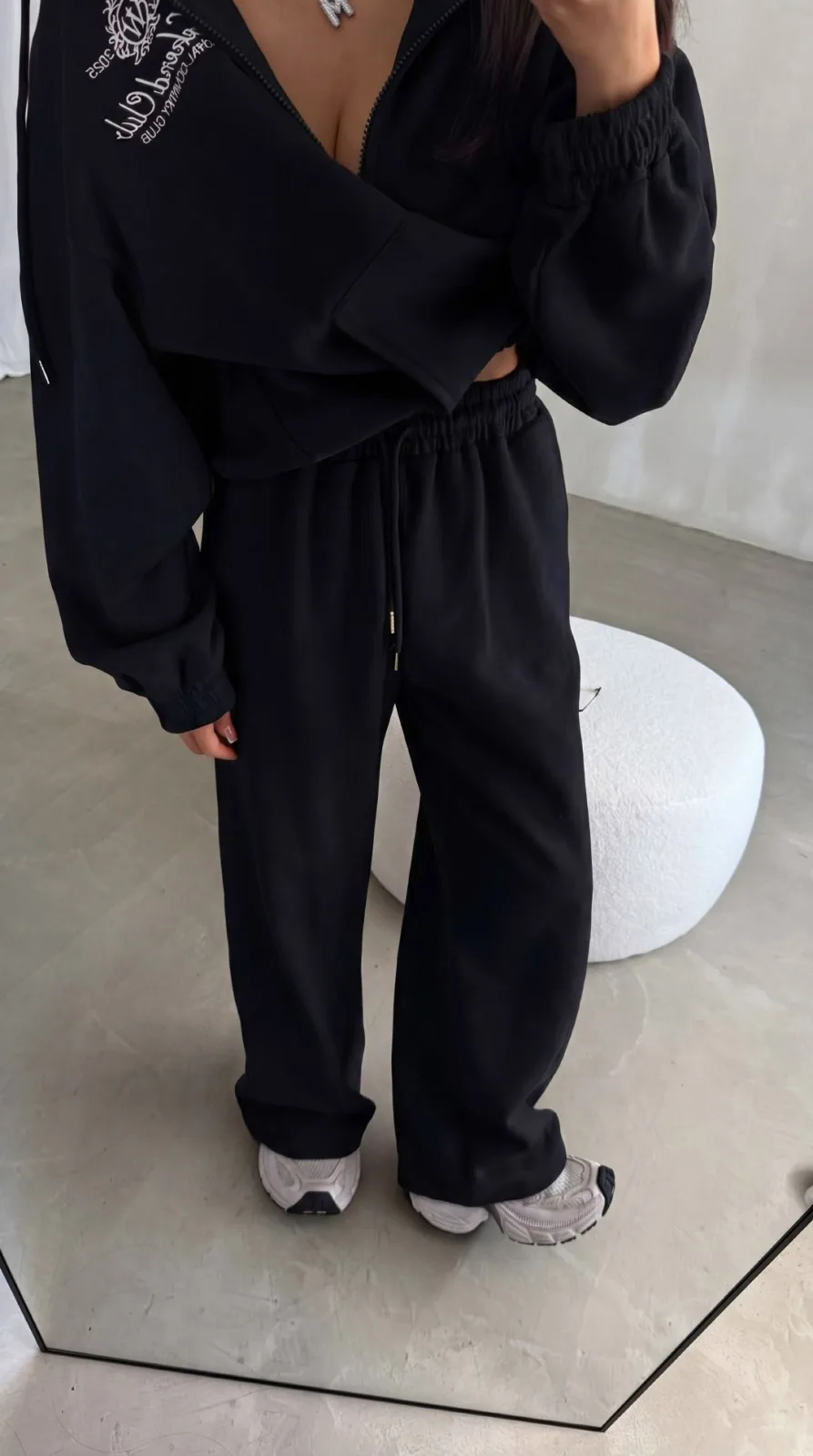Trend костюм с худи и брюками — фото 4