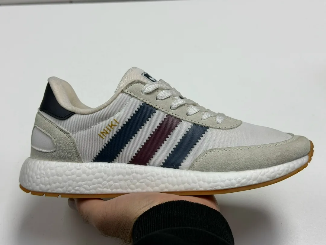 Adidas кроссовки — фото 2