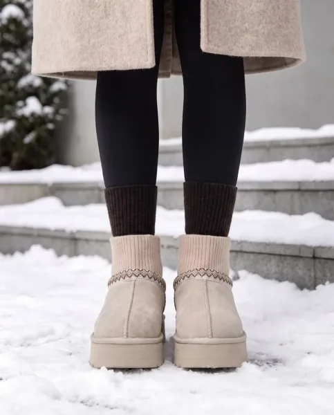 Лёгкие и удобные женские угги из натурального меха — фото 35