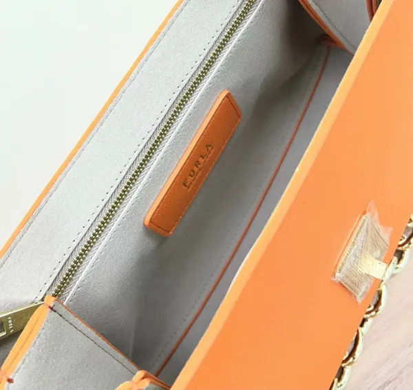 FURLA сумка из натуральной кожи — фото 11