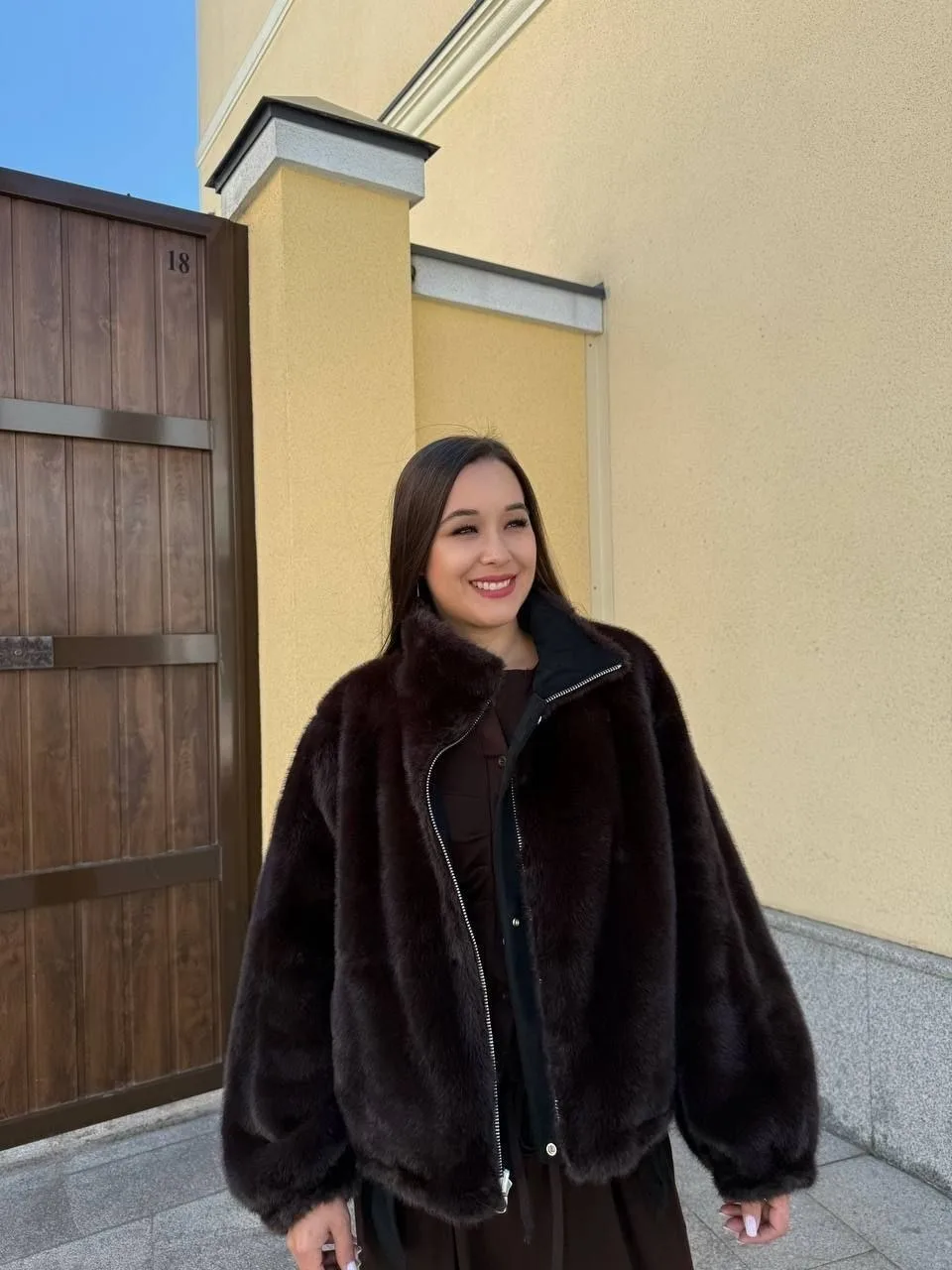Двухсторонний бомбер с кулиской, одна сторона — замша, другая — фото 8